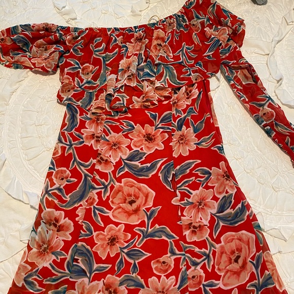 SHOW ME YOURMUMU ONE SHOULDER FLORAL (size small) - Picture 2 of 4